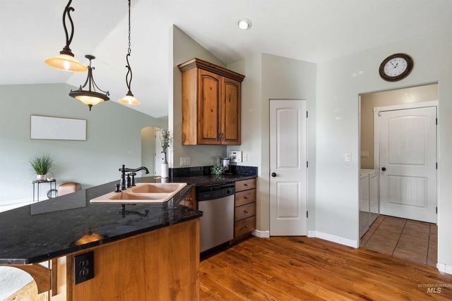 831 Grace Drive West, Twin Falls, ID 83301