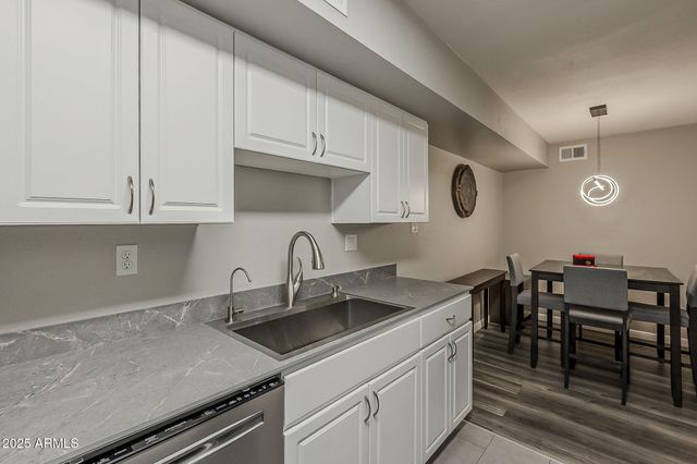 5995 N 78TH Street 2082, Scottsdale, AZ 85250