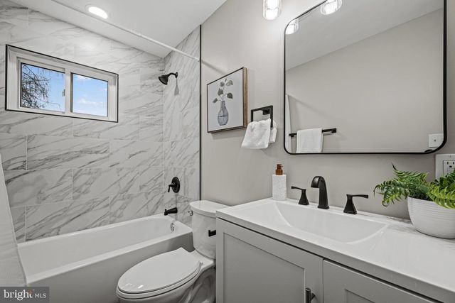 833 NOLAND DR, Hagerstown, MD 21740