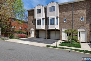 515 Division Avenue B, Carlstadt, NJ 07072