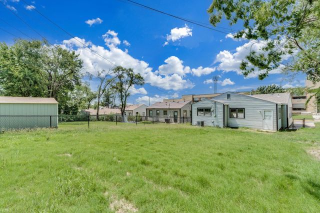 1842 N Chautauqua Ave, Wichita, KS 67214