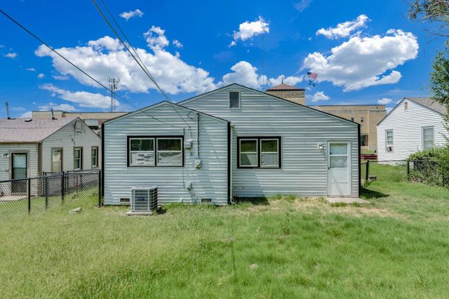 1842 N Chautauqua Ave, Wichita, KS 67214