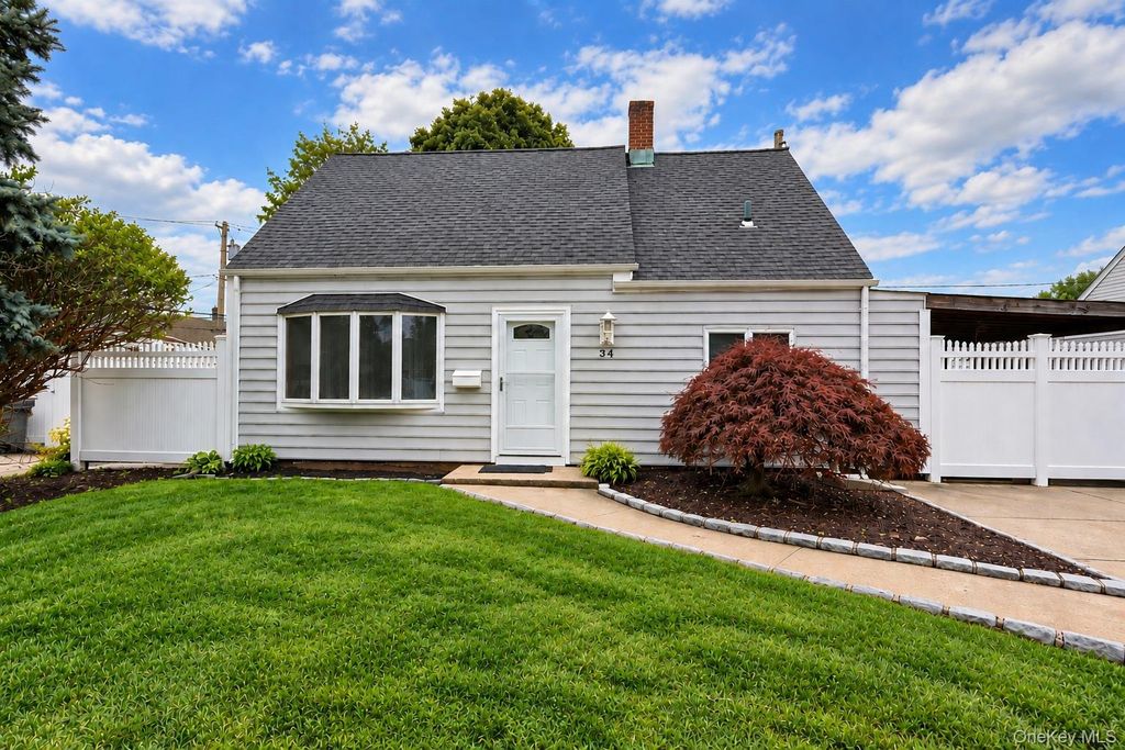 34 Chapel Lane, Levittown, NY 11756 — photo 2
