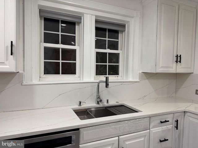 725 W MOUNT VERNON ST, Lansdale, PA 19446