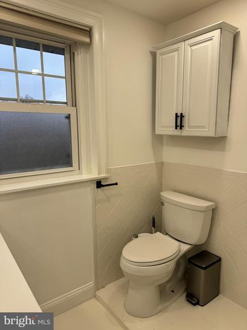 725 W MOUNT VERNON ST, Lansdale, PA 19446