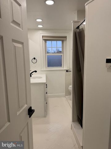 725 W MOUNT VERNON ST, Lansdale, PA 19446