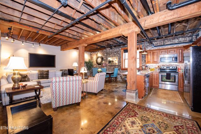 126 Mccammon Ave ~, Maryville, TN 37804