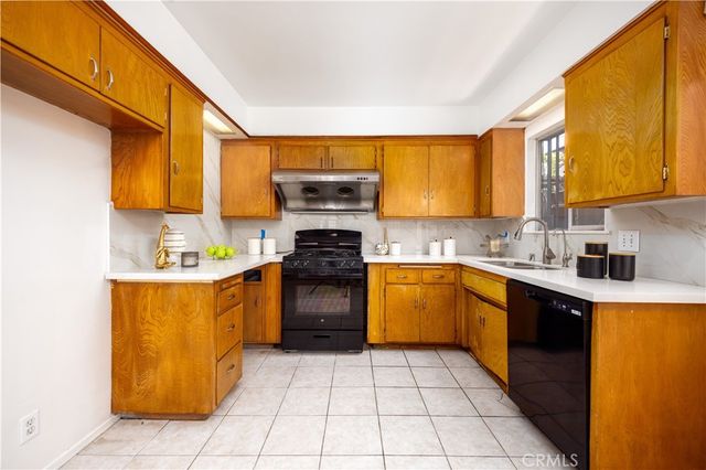 209 Graves Avenue E, Monterey Park, CA 91755