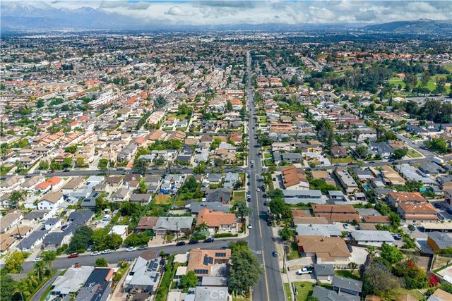 209 Graves Avenue E, Monterey Park, CA 91755