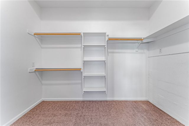 6 N Cheshnut Drive, Bella Vista, AR 72714