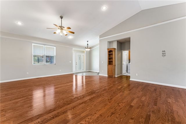 6 N Cheshnut Drive, Bella Vista, AR 72714