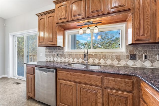 6 N Cheshnut Drive, Bella Vista, AR 72714