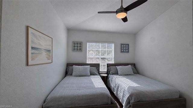 6812 Satinleaf RD S 202, Naples, FL 34109