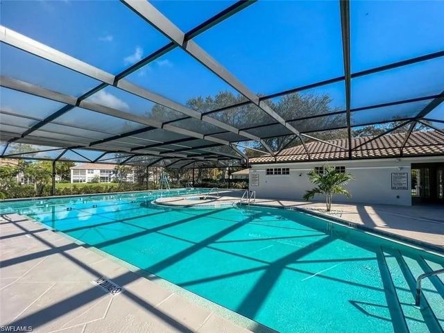 6812 Satinleaf RD S 202, Naples, FL 34109
