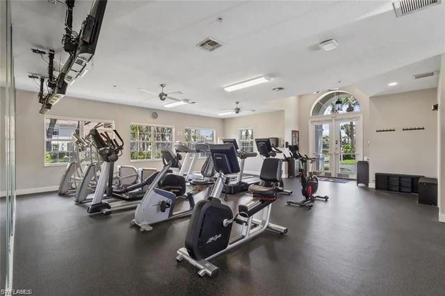 6812 Satinleaf RD S 202, Naples, FL 34109