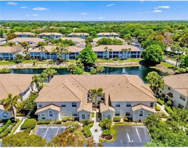 6812 Satinleaf RD S 202, Naples, FL 34109