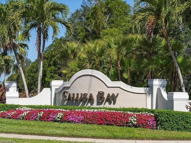 6812 Satinleaf RD S 202, Naples, FL 34109
