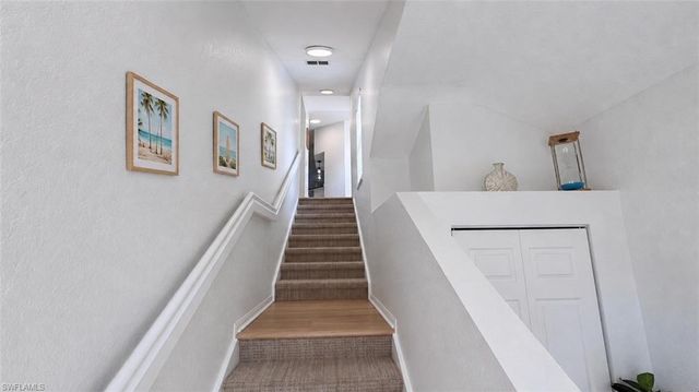 6812 Satinleaf RD S 202, Naples, FL 34109