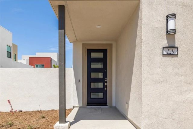 229 Novel, Irvine, CA 92618