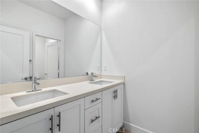 229 Novel, Irvine, CA 92618