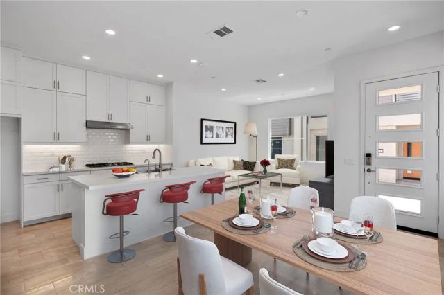 229 Novel, Irvine, CA 92618