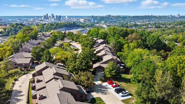 8012 Nob Hill Drive, Fort Thomas, KY 41075