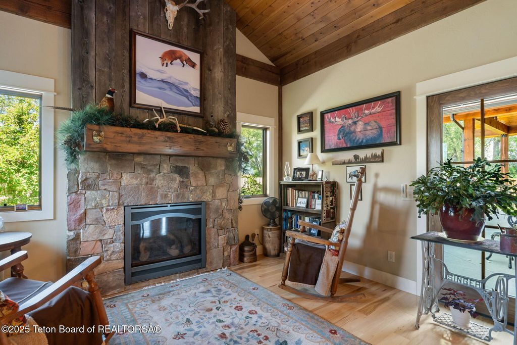 6289 FOX MEADOWS Drive, Victor, ID 83455 photo 18