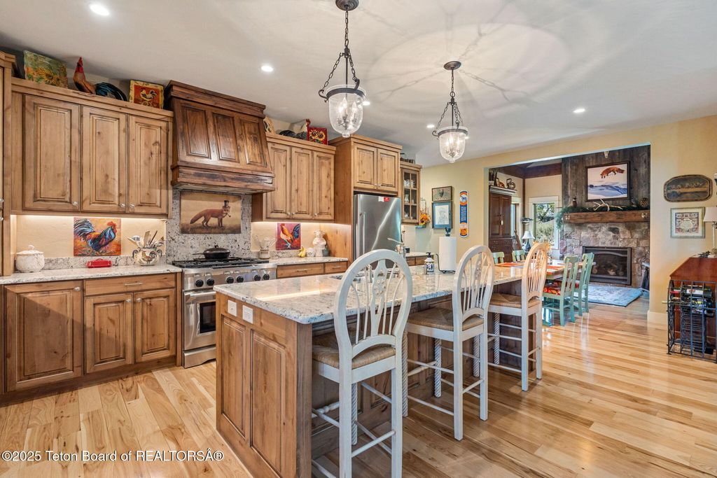 6289 FOX MEADOWS Drive, Victor, ID 83455 photo 7