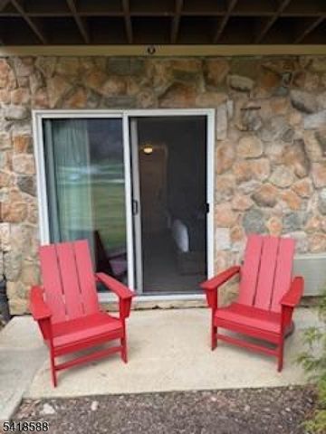 2 Chamonix Dr 333, Vernon Twp., NJ 07462