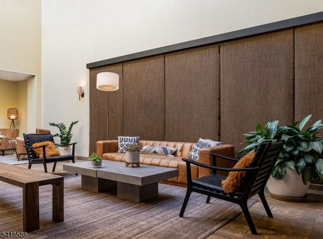 2 Chamonix Dr 333, Vernon Twp., NJ 07462