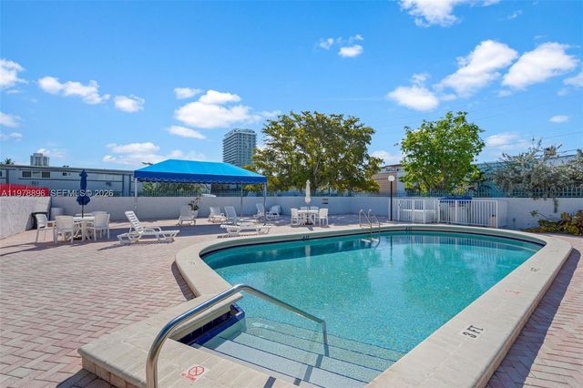 7300 Wayne Ave 217, Miami Beach, FL 33141