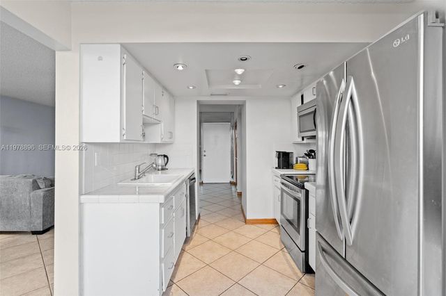 7300 Wayne Ave 217, Miami Beach, FL 33141