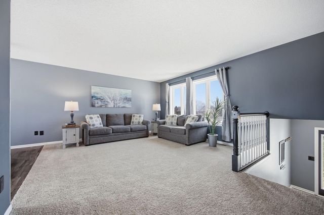 19380 Everest Path, Farmington, MN 55024