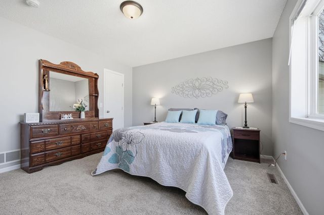 19380 Everest Path, Farmington, MN 55024