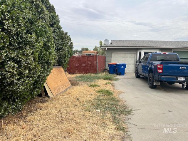 3750 E Overland Rd, Meridian, ID 83642