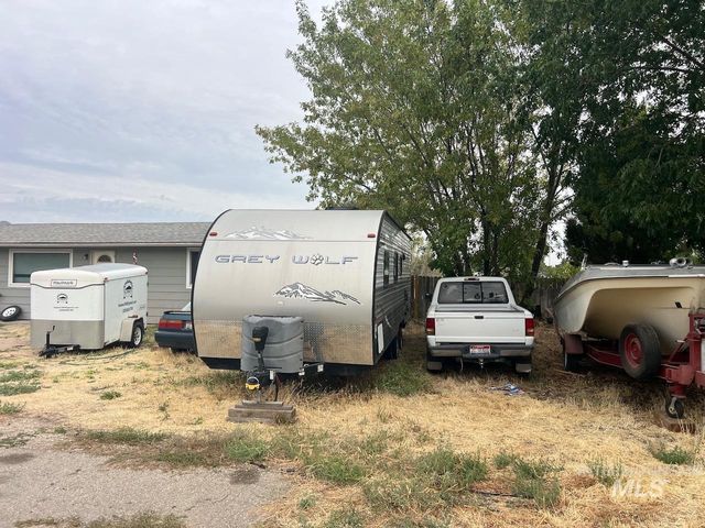 3750 E Overland Rd, Meridian, ID 83642