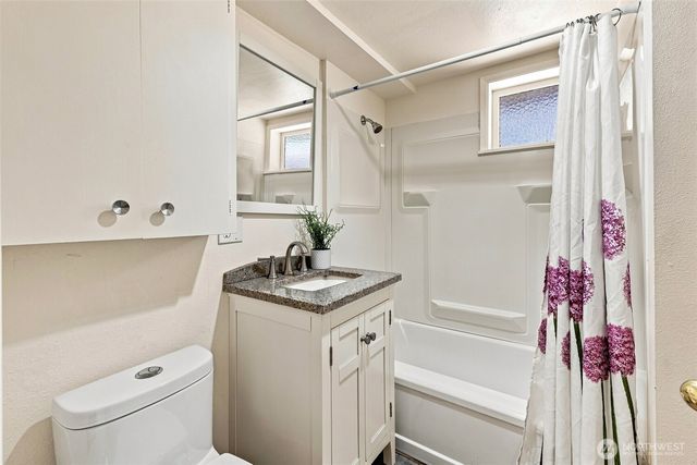 1542 NW 100th Street, Seattle, WA 98177
