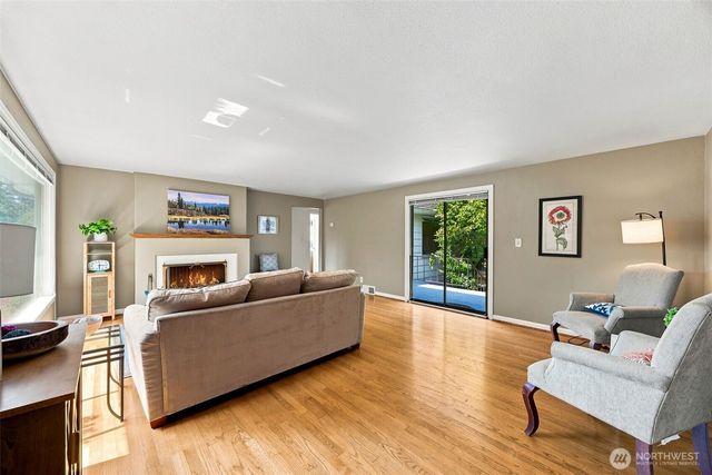 1542 NW 100th Street, Seattle, WA 98177