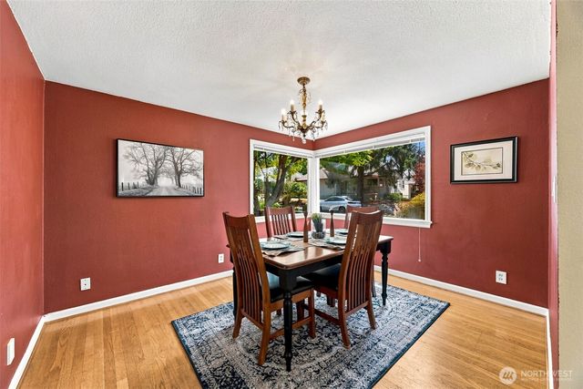 1542 NW 100th Street, Seattle, WA 98177