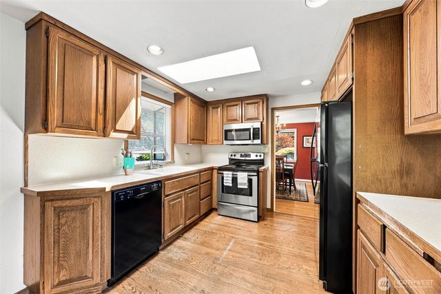 1542 NW 100th Street, Seattle, WA 98177