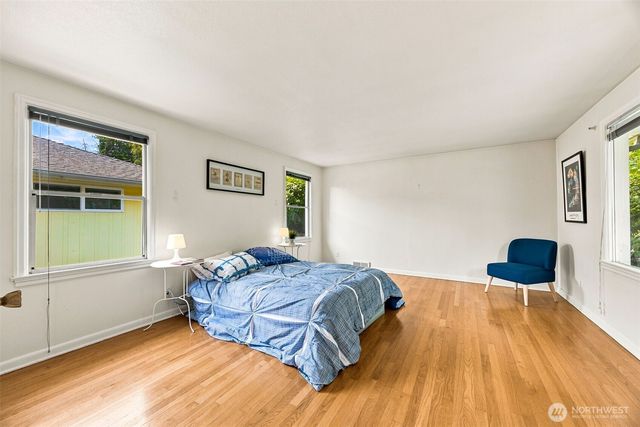 1542 NW 100th Street, Seattle, WA 98177