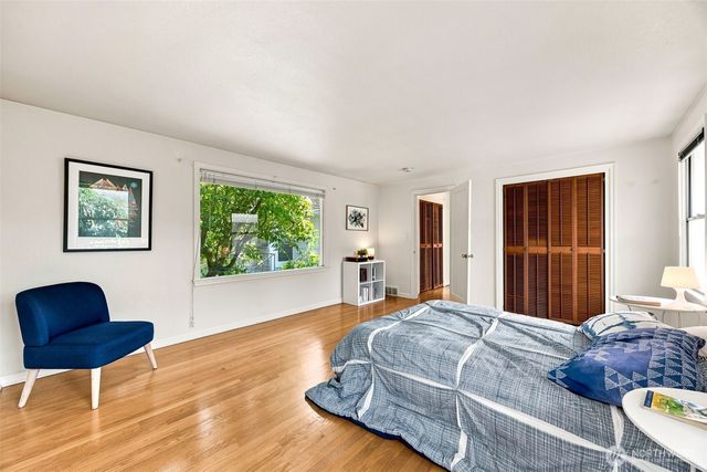 1542 NW 100th Street, Seattle, WA 98177