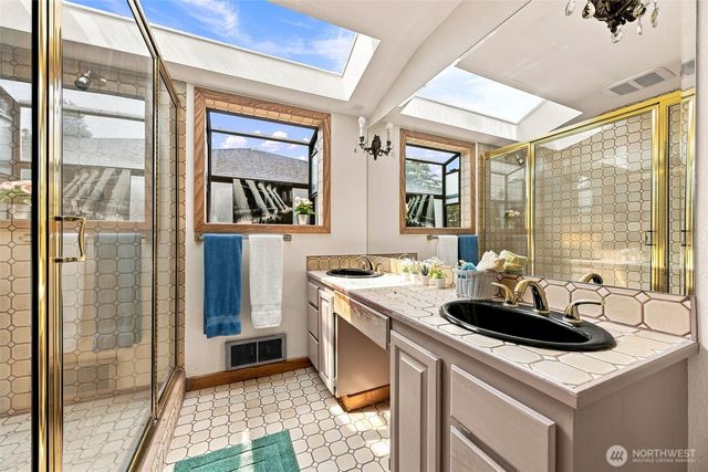 1542 NW 100th Street, Seattle, WA 98177