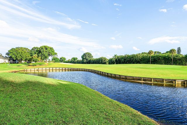 13 Southport Lane H, Boynton Beach, FL 33436