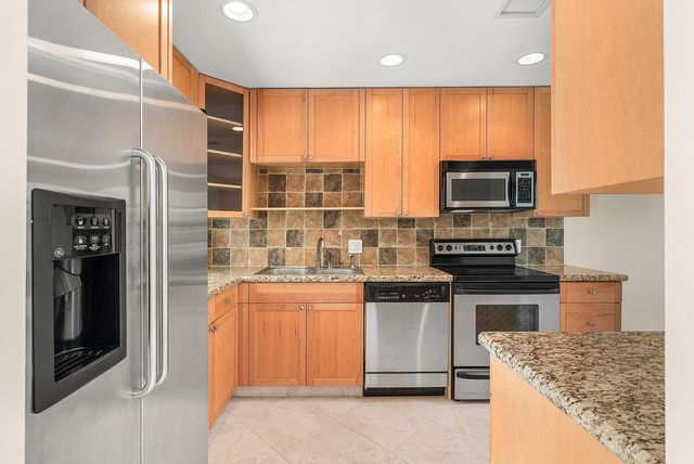 13 Southport Lane H, Boynton Beach, FL 33436