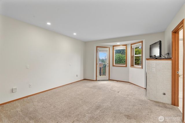 26127 145th Avenue SE, Kent, WA 98042