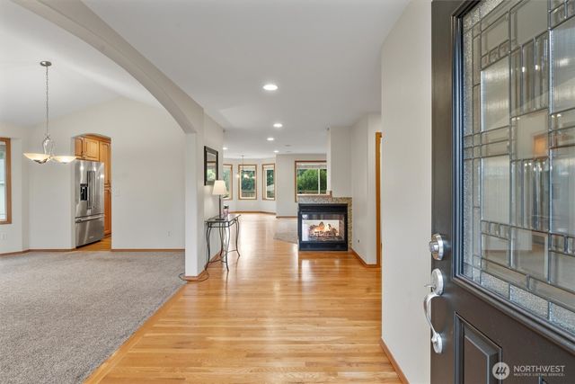26127 145th Avenue SE, Kent, WA 98042