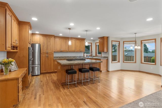 26127 145th Avenue SE, Kent, WA 98042