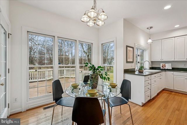 8411 BLACK STALLION PL, Vienna, VA 22182