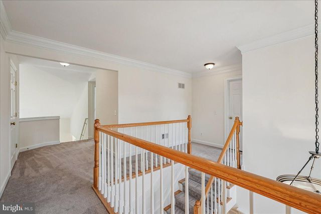 8411 BLACK STALLION PL, Vienna, VA 22182